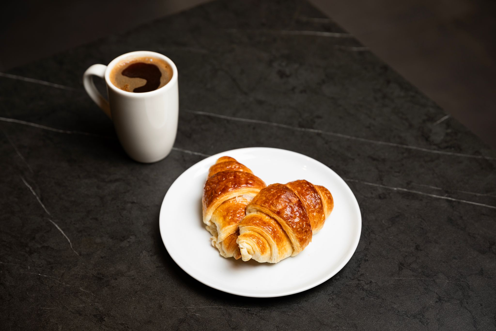Luzi Coffee & Dessert